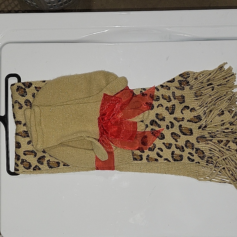 Scarf, Gloves, Hat Combo